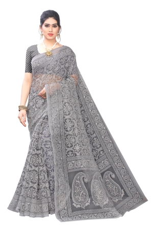 latest fashion saree design